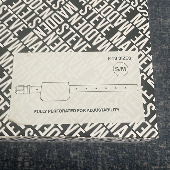 NWT - Steve Madden red belt with mini bag. - Picture 3 of 4